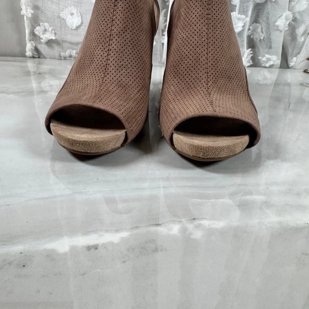 Life‎ Stride Taupe Hinx Perforated Wedge Sandals Cork Heel Cut Out Comfort 8.5 M